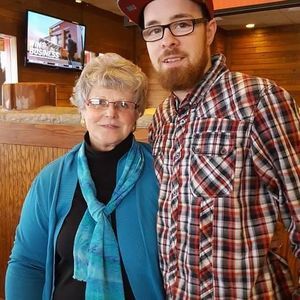 Meet your Posher, Dustin